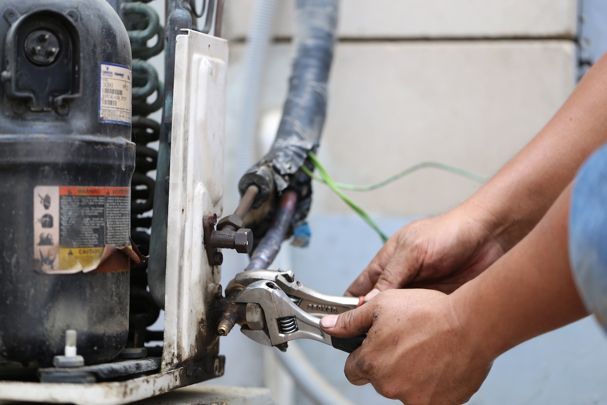 furnace-repair-wrenches