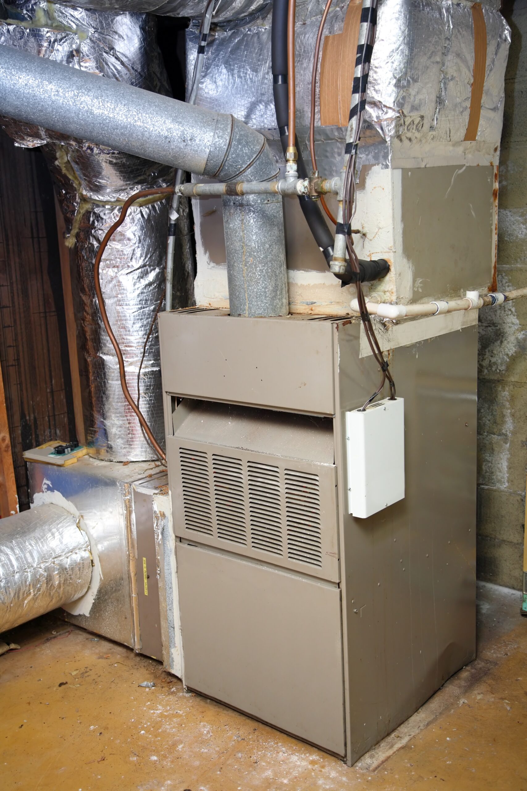 old-furance-in-need-of-replacement