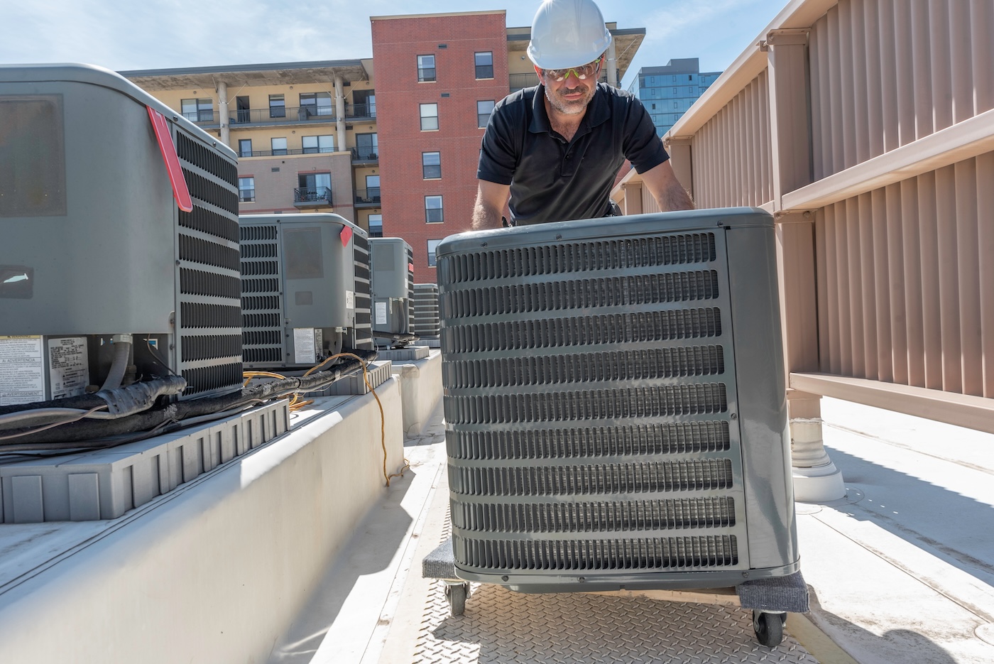 putting-ac-unit-on-commercial-roof-kimberling