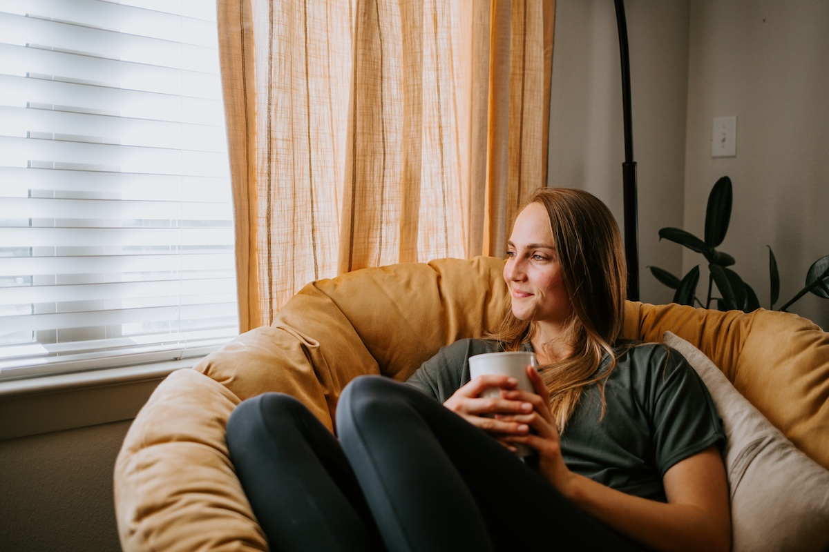 woman-cozy-in-home